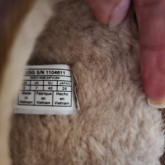 UGG classic femme short boot - Picture 5 of 5